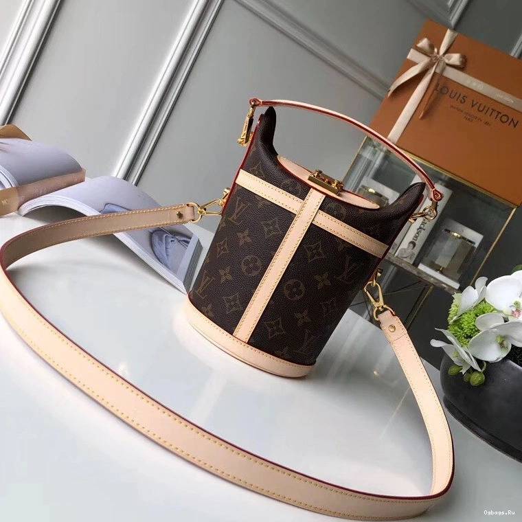 Louis Duffle Vuitton 0322